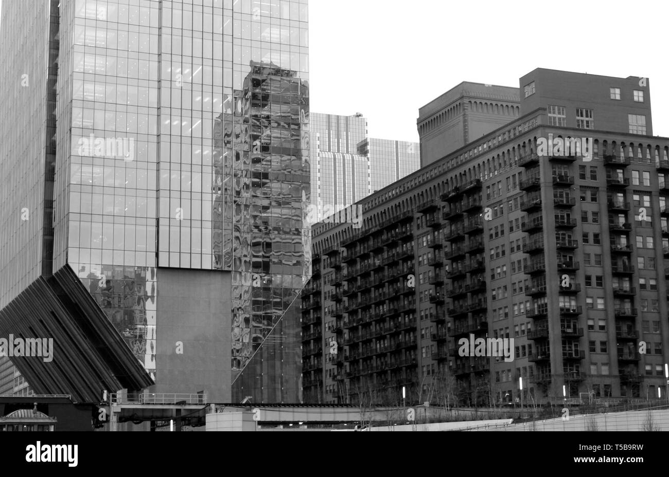 150 riverside building Black and White Stock Photos & Images - Alamy