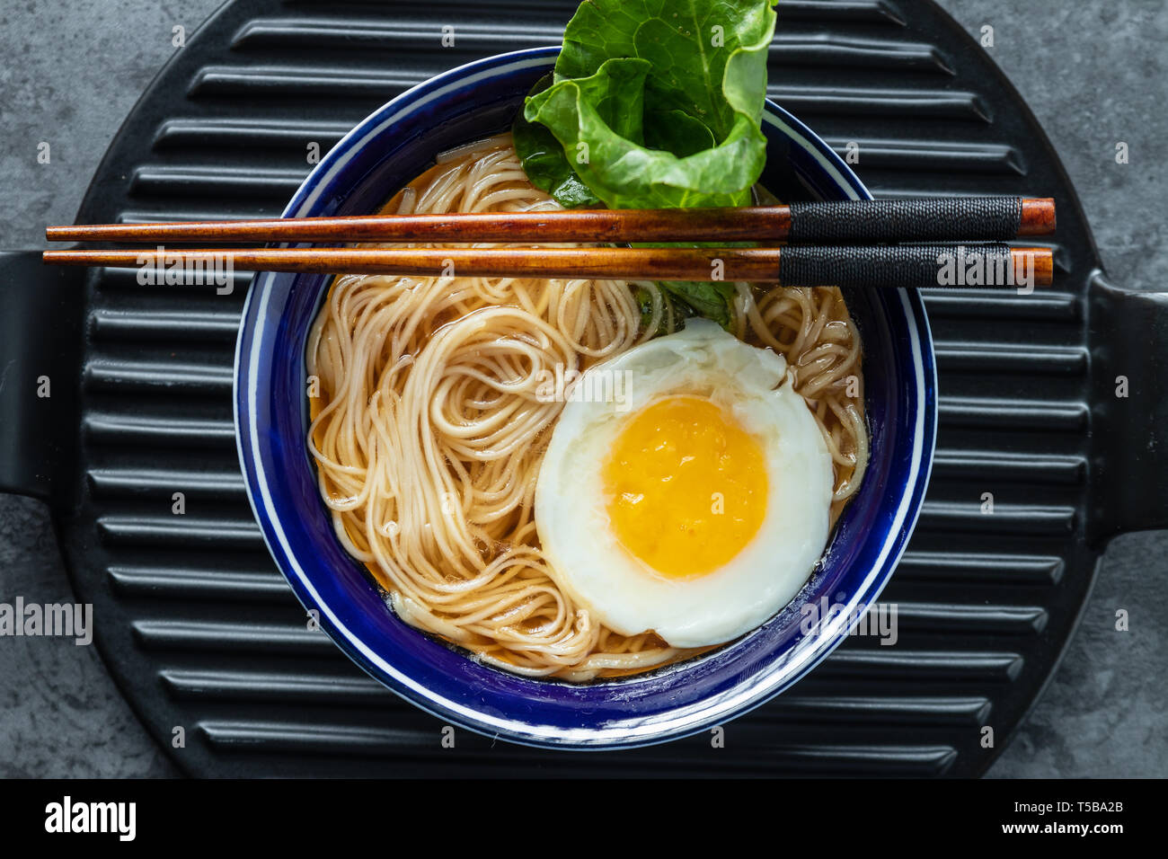 Egg noodles, Chinese cuisine Stock Photo - Alamy