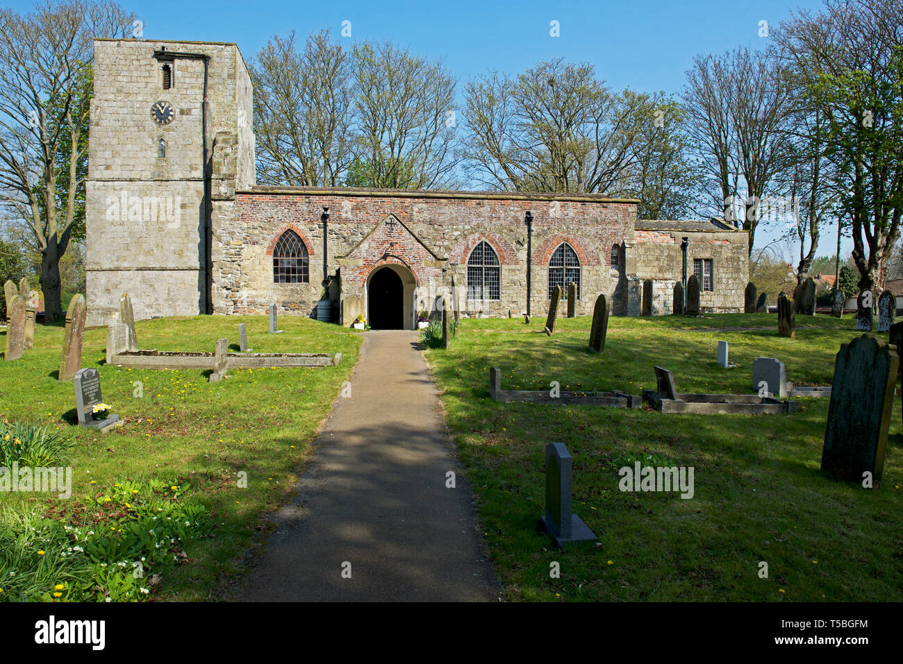 St cuthberts parish church hires stock photography and images Alamy