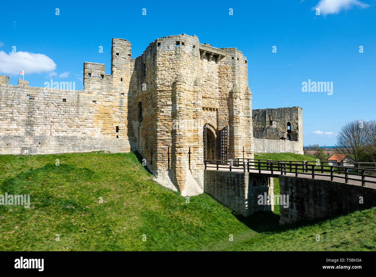 Entrance Gatehouse at Warkworth Castle, Warkworth, Northumberland, England, UK Stock Photo