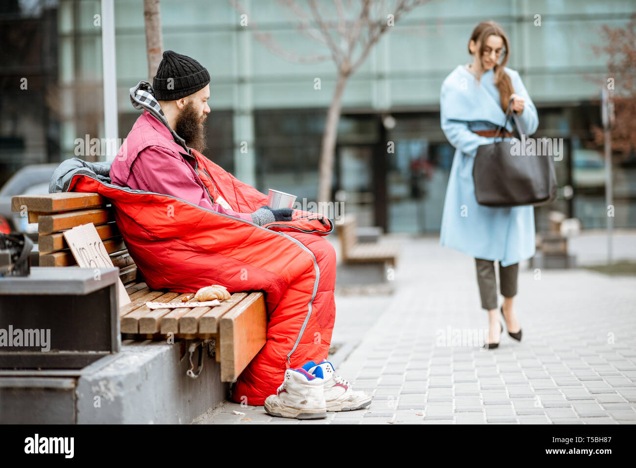 Rich Homeless Rich people homeless hi-res stock photography and images - Alamy