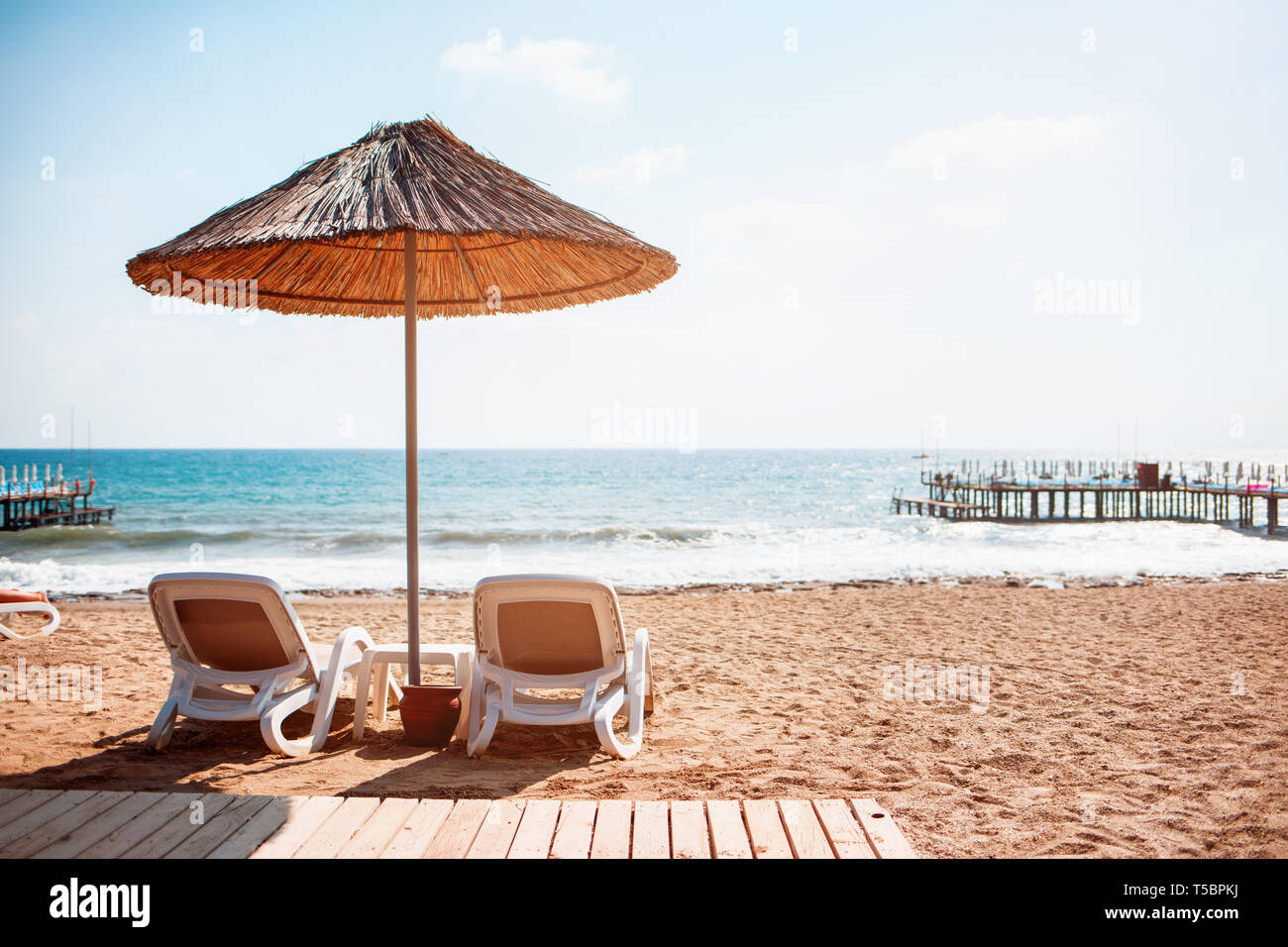 Two deck chairs hi-res stock photography and images - Alamy