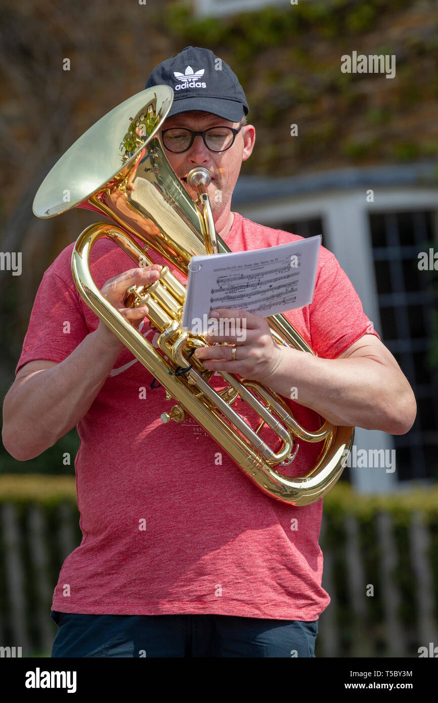 Bottle kicking leicestershire hires stock photography and images Alamy