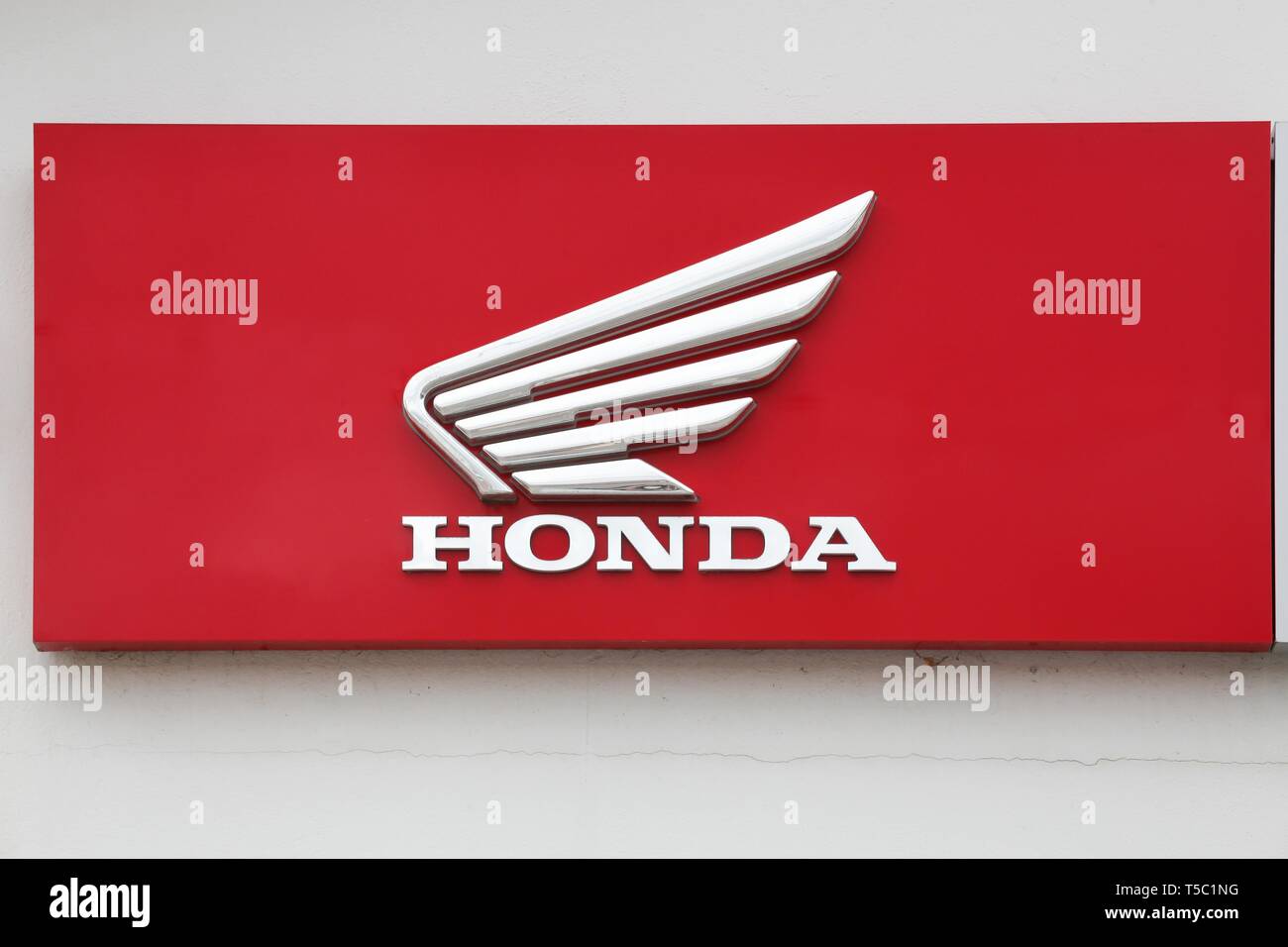 Honda motorcycle logo hi-res stock photography and images - Alamy