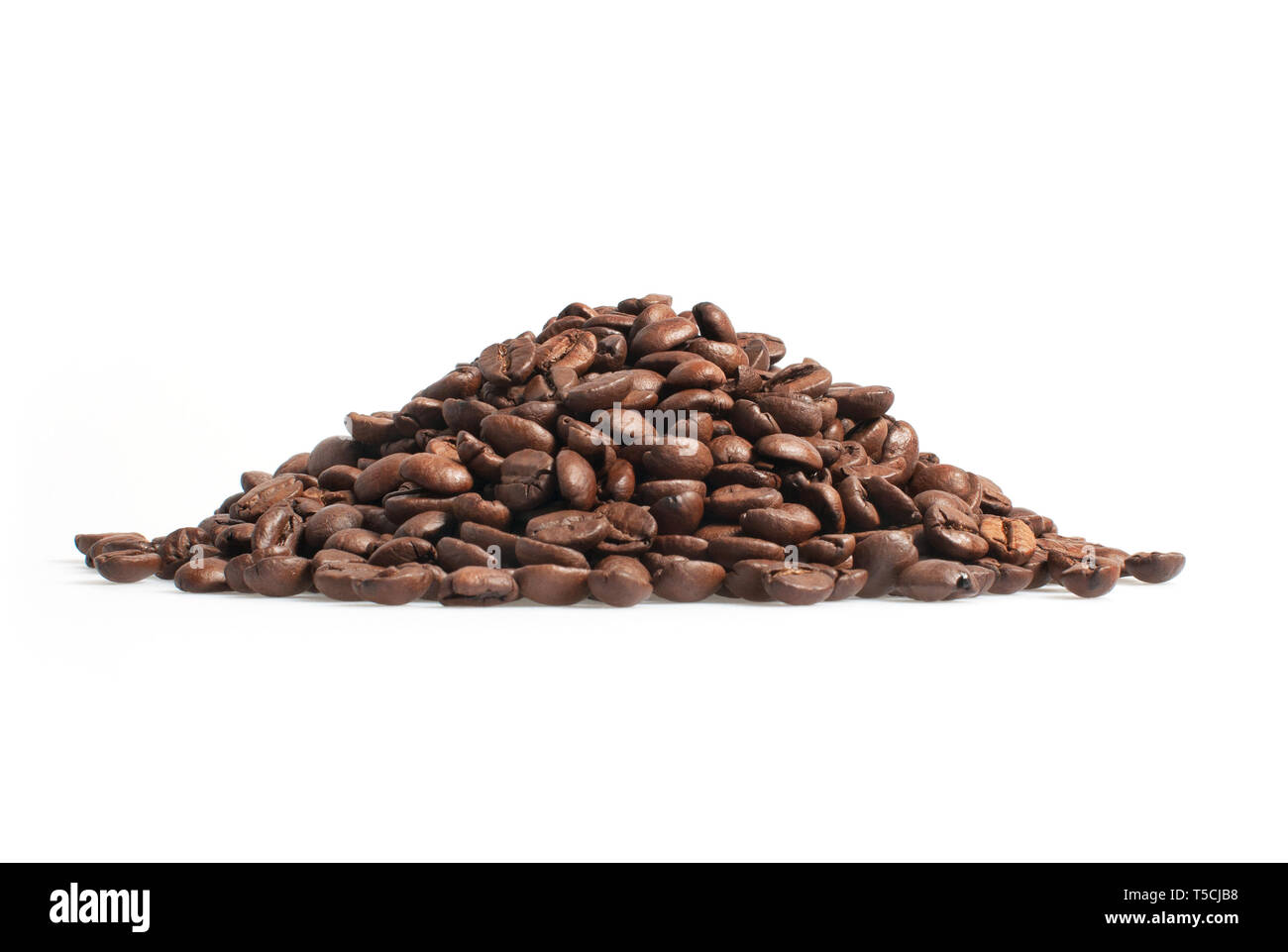 Coffee beans heap isolated on white background Stock Photo - Alamy