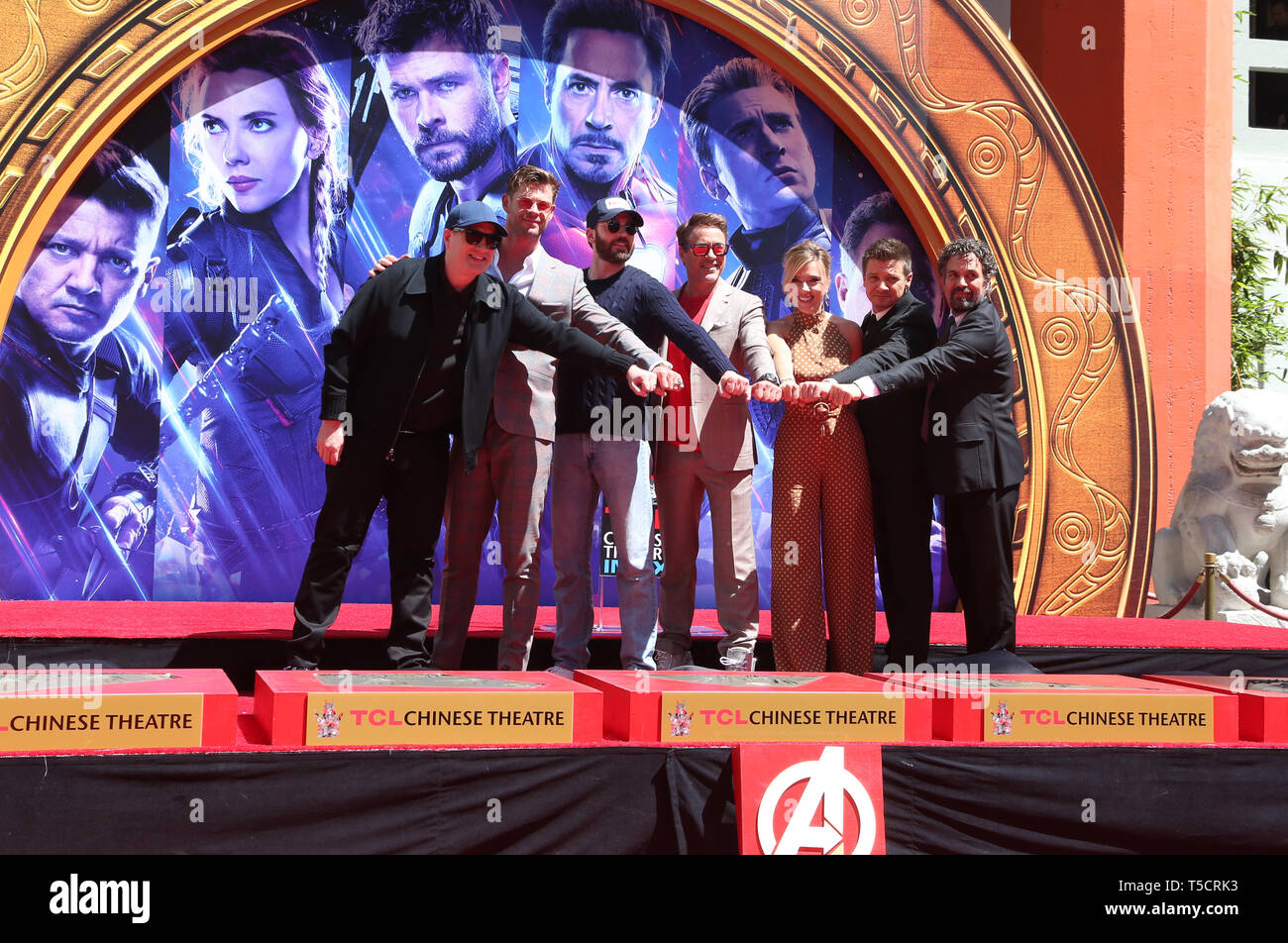 Hollywood, Ca. 23rd Apr, 2019. Kevin Feige, Chris Hemsworth, Chris Evans, Robert Downey Jr., Scarlett Johansson, Mark Ruffalo, Jeremy Renner, at the Marvel Studios' Avengers: Endgame Cast Handprint Ceremony at the TCL Chinese Theatre IMAX in Hollywood, California on April 23, 2019. Credit: Faye Sadou/Media Punch/Alamy Live News Stock Photo