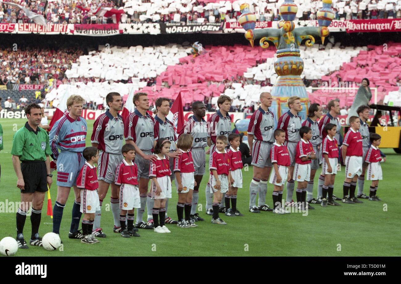 Barcelona, Spanien. 18th Apr, 2019. firo: 26.05.1999 Football, 1998/1999  Champions League: Final Manchester United - FC Bayern Munich, Munich, Munich  2: 1 Team Bayern, Team | usage worldwide Credit: dpa/Alamy Live News Stock  Photo - Alamy