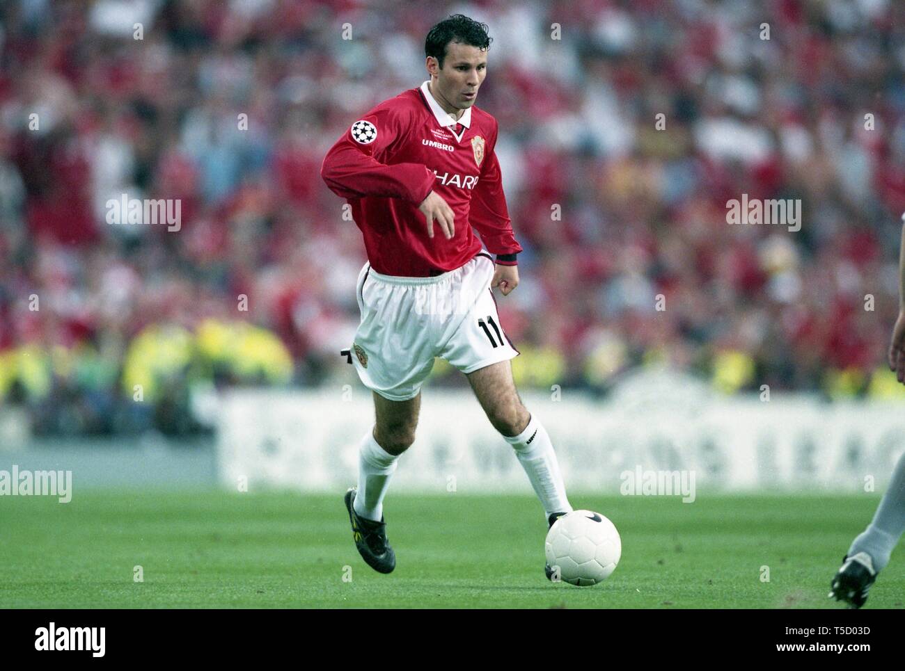 Barcelona, Spanien. 18th Apr, 2019. firo: 26.05.1999 Football, 1998/1999  Champions League: Final Manchester United - FC Bayern Munich, Munchen,  Munich Single action, Ryan Giggs | usage worldwide Credit: dpa/Alamy Live  News Stock Photo - Alamy