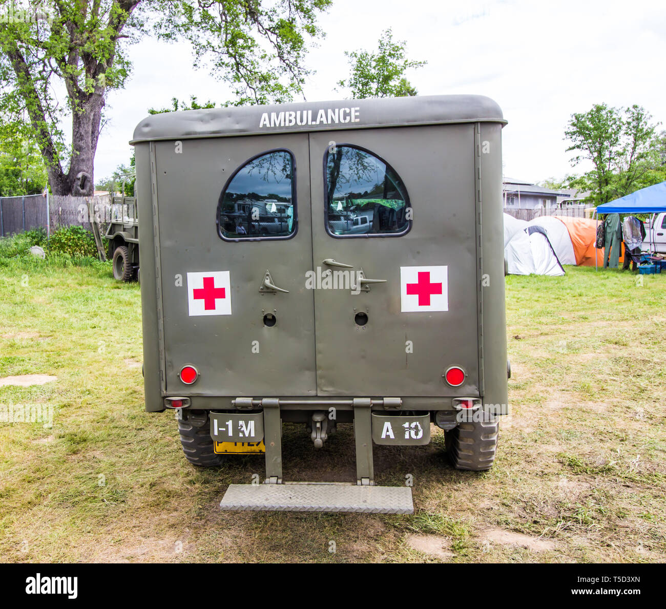 Ambulance rear doors hi-res stock photography and images - Alamy