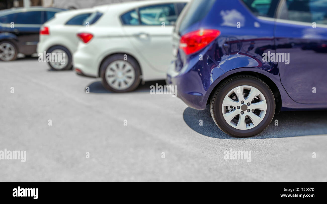 New car parking lot hi-res stock photography and images - Alamy