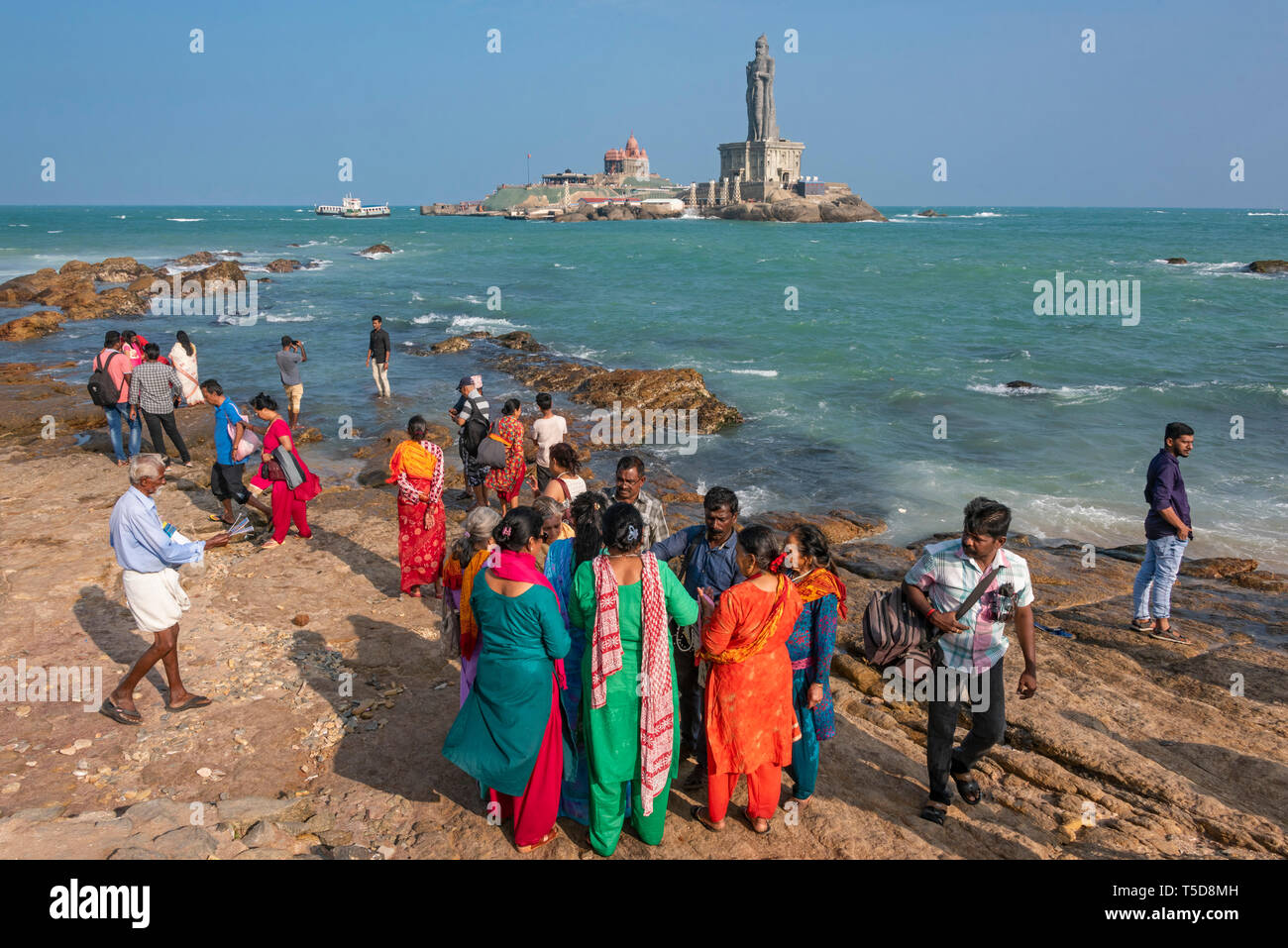 Horizontal view of the Vivekananda rock memorial and Thiruvalluvar