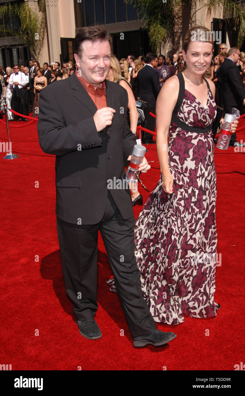 LOS ANGELES, CA. August 27, 2006: Actor RICKY GERVAIS & girlfriend JANE