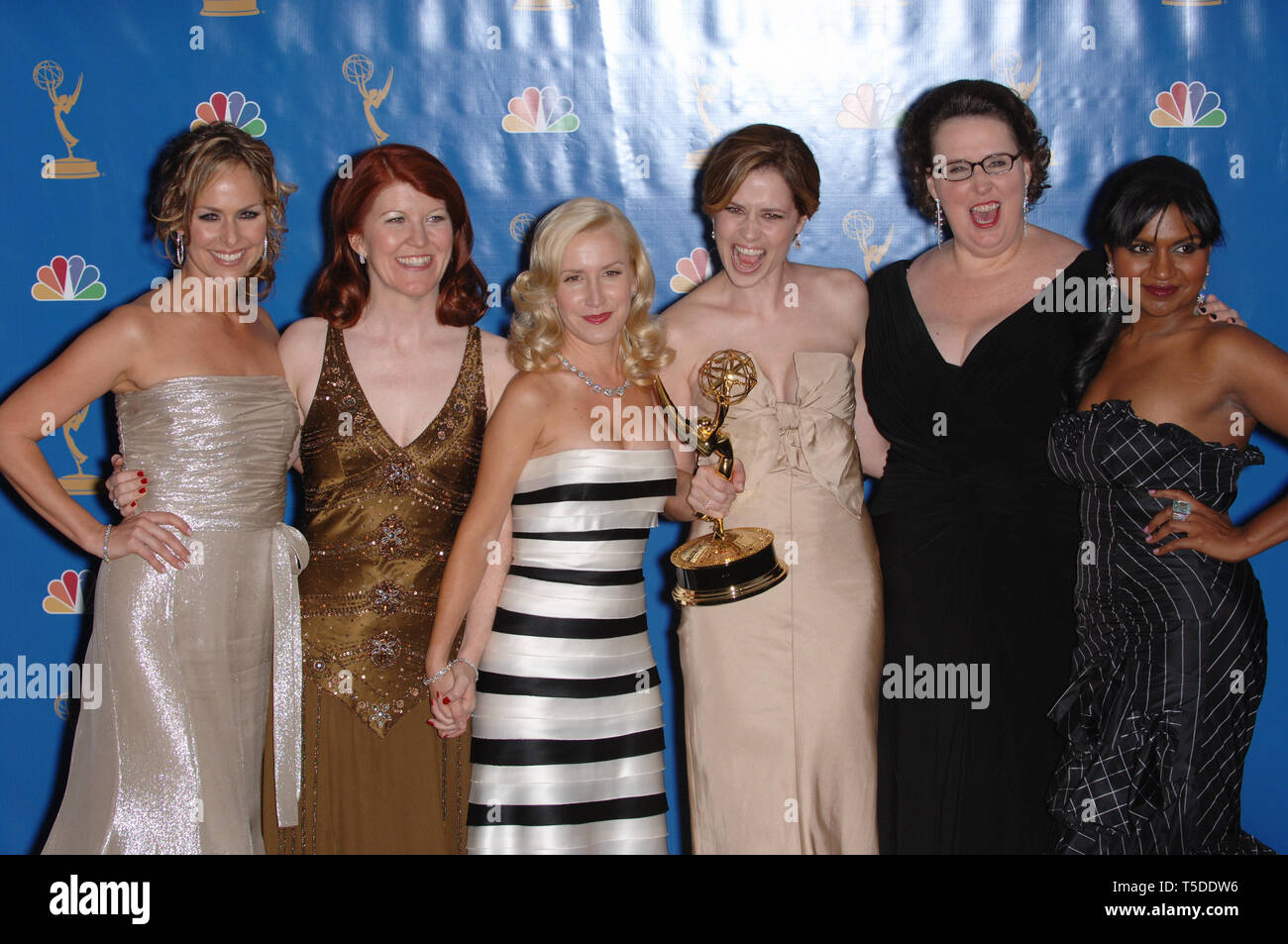 Angela kinsey and jenna fischer hi-res stock photography and images - Alamy