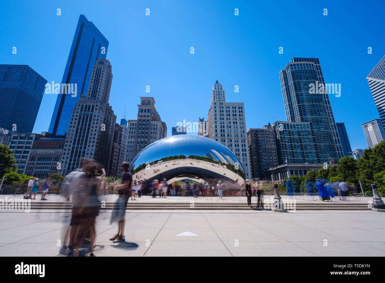 Cloud Gate sculpture (aka known The Bean) at AT&T Plaza in the ...