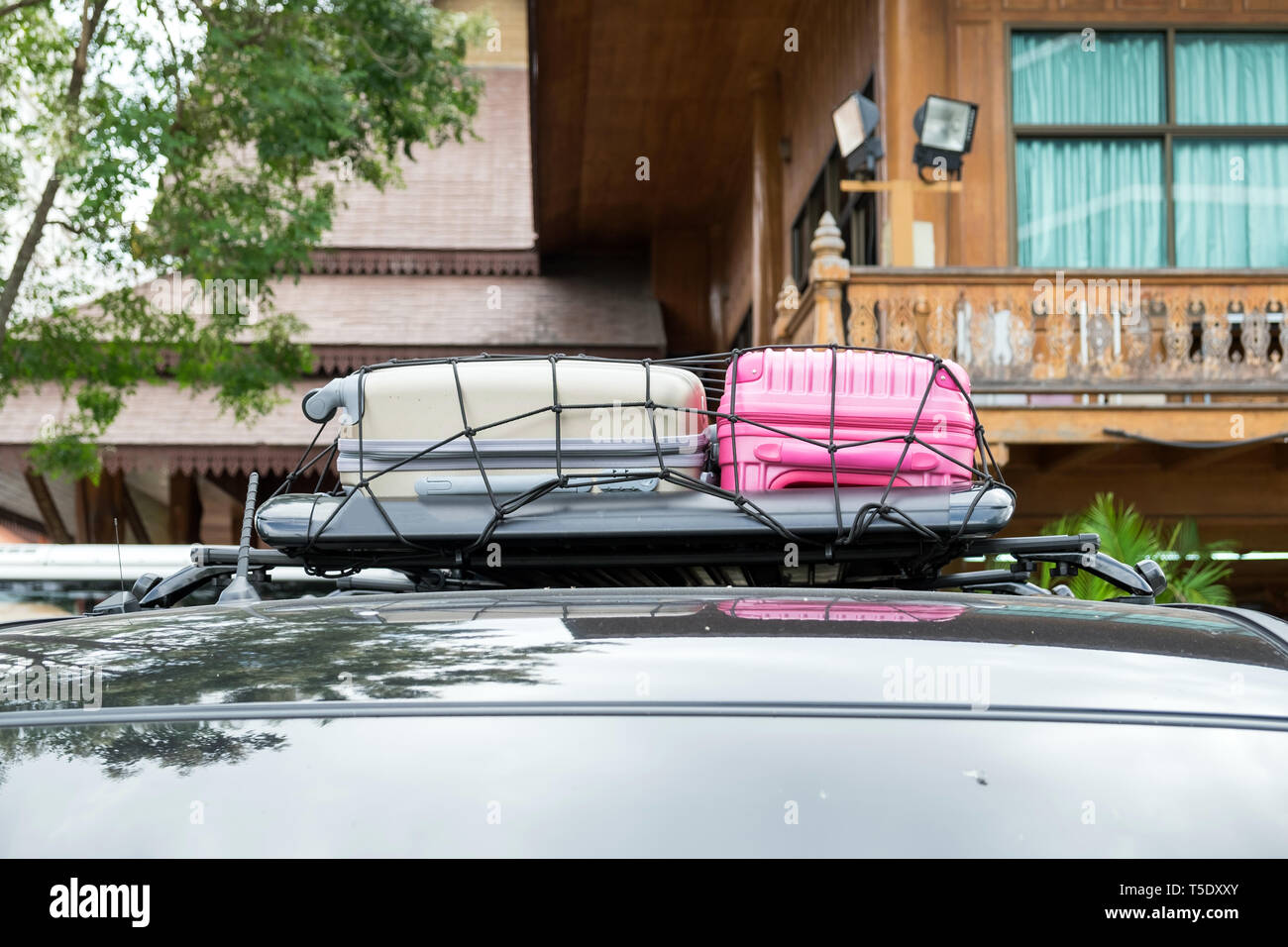 Retro car luggage on roof hires stock photography and images Alamy