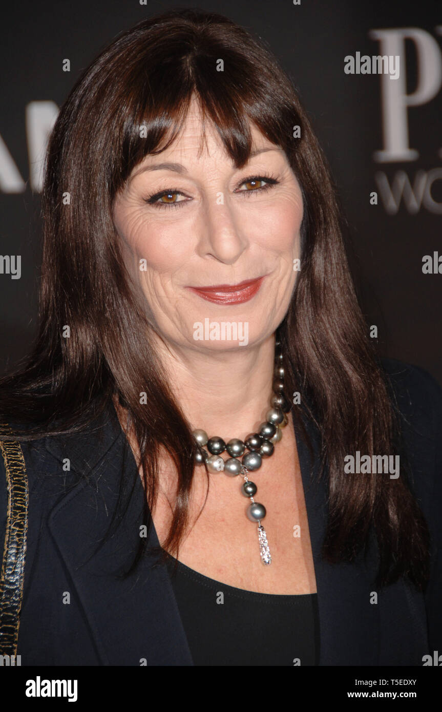 LOS ANGELES, CA. September 20, 2006: Actress ANJELICA HUSTON at the ...