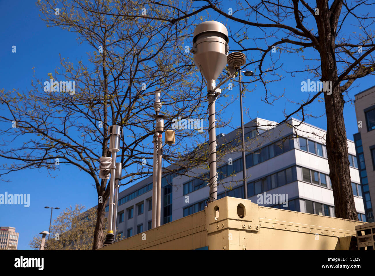 respirable dust and air measuring station at the Turiner street, Cologne, Germany.  Luft- und Feinstaub-Messstation an der Turiner Strasse. Koeln, Deu Stock Photo