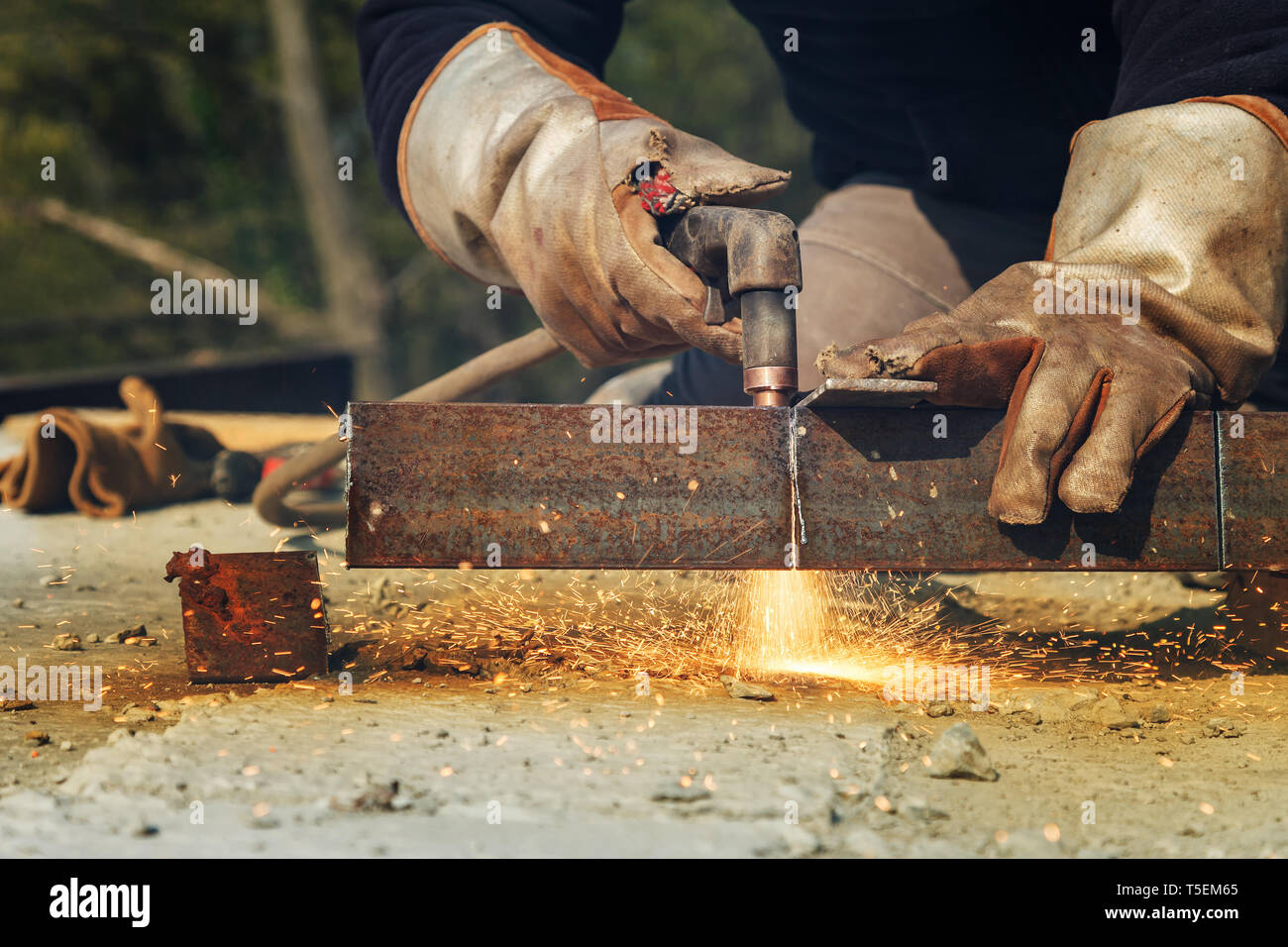 Plasma cutting for workpieces. Sparks during cutting of metal manual