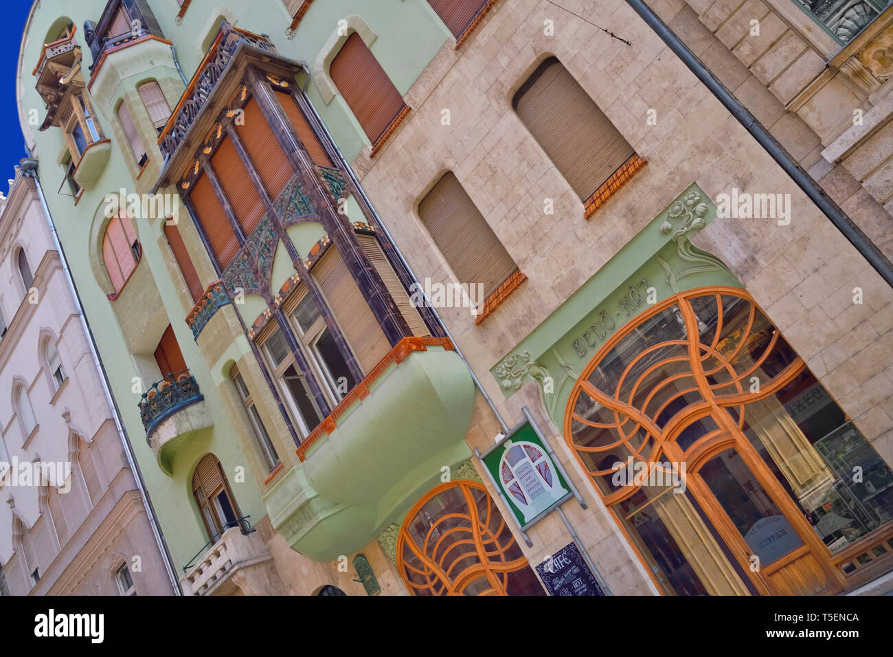 Hungary, Budapest, Bedo House apartment block, an art Nouveau building dating from 1903. Stock Photo