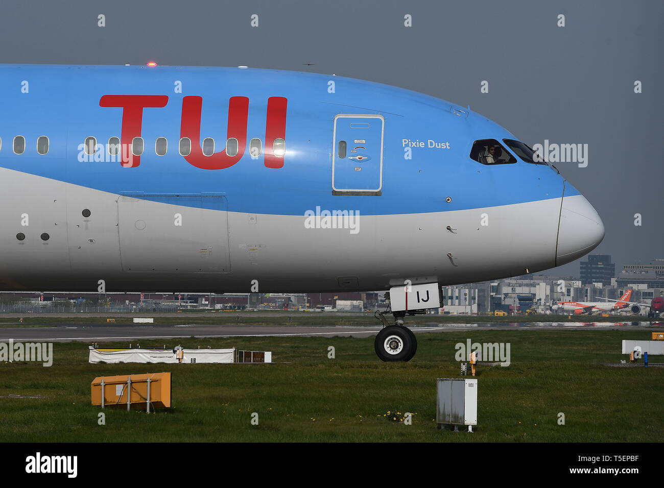 BOEING 787-9 DREAMLINER G-TUIJ 'PIXIE DUST' of TUI (UK). Stock Photo