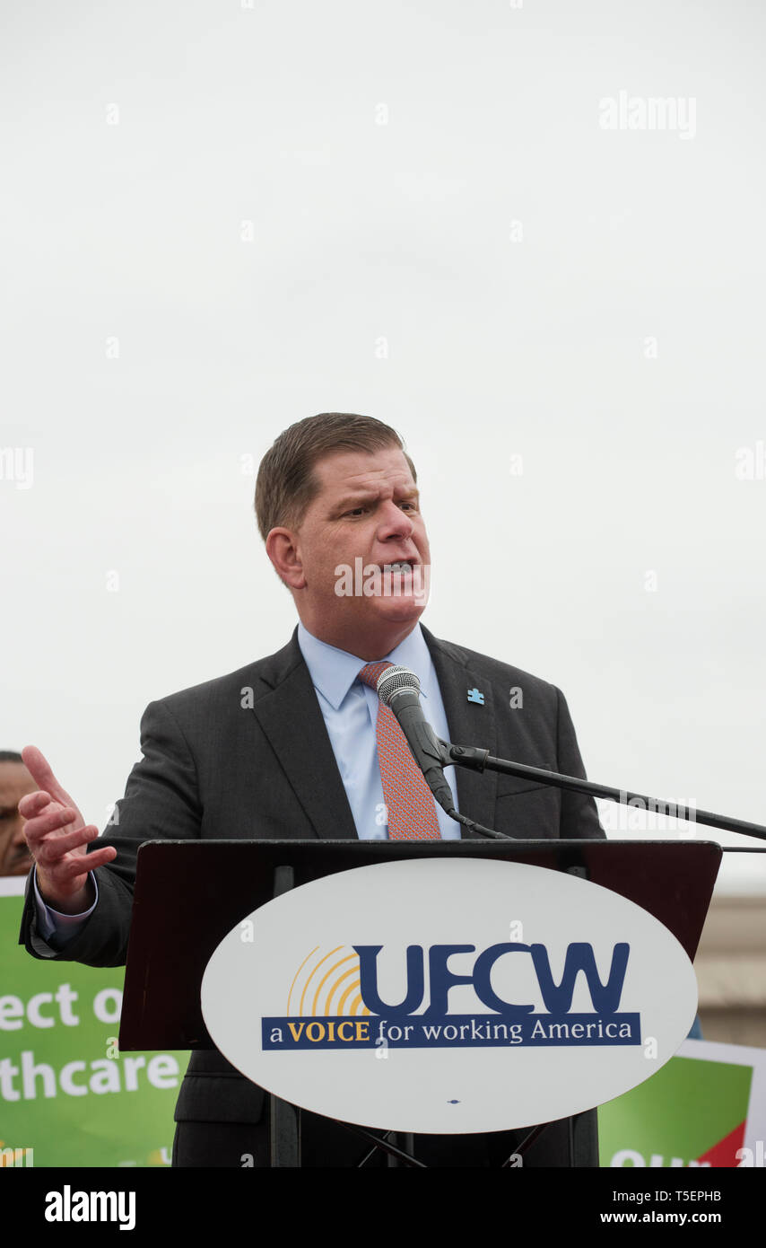 Marty Walsh, 54th mayor of Boston, MA, USA.  Walsh is shown addressing striking United Food & Commercial Workers (UFCW) outside of a Dorchester, MA, Stop & Shop grocery store. Stock Photo