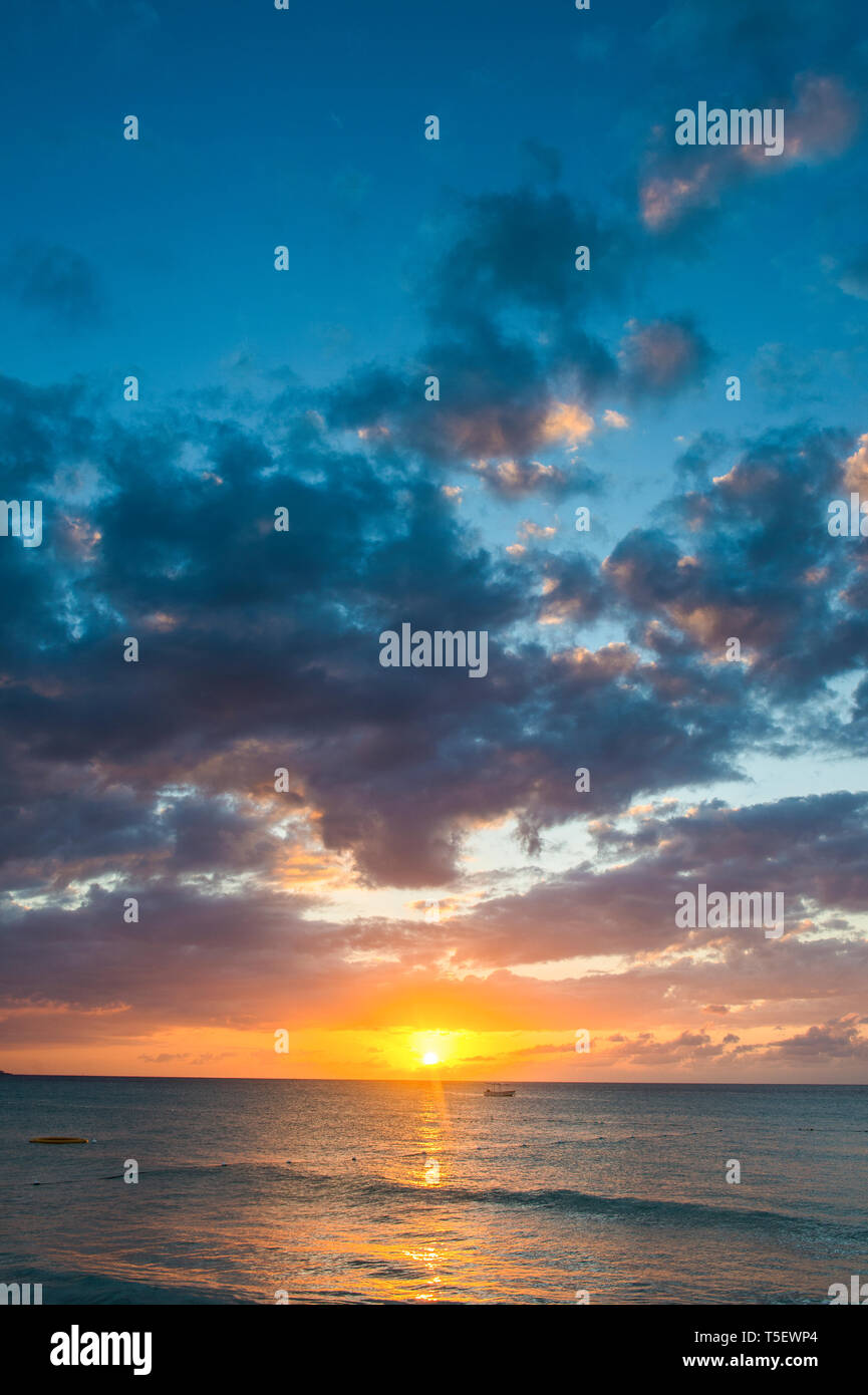 Jamaica beach sunset hires stock photography and images Alamy