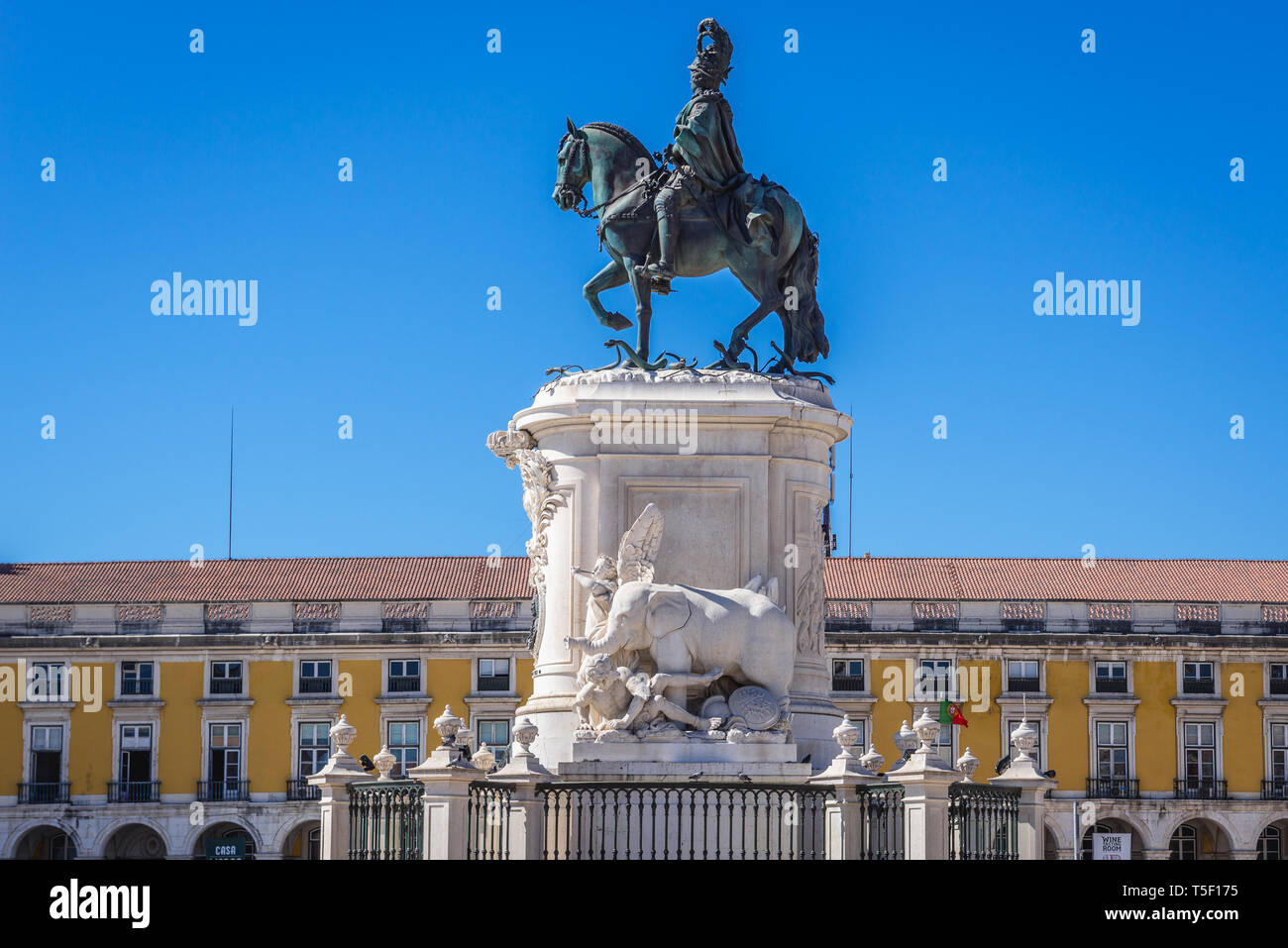 Equestrian statue of king joseph i hi-res stock photography and images ...