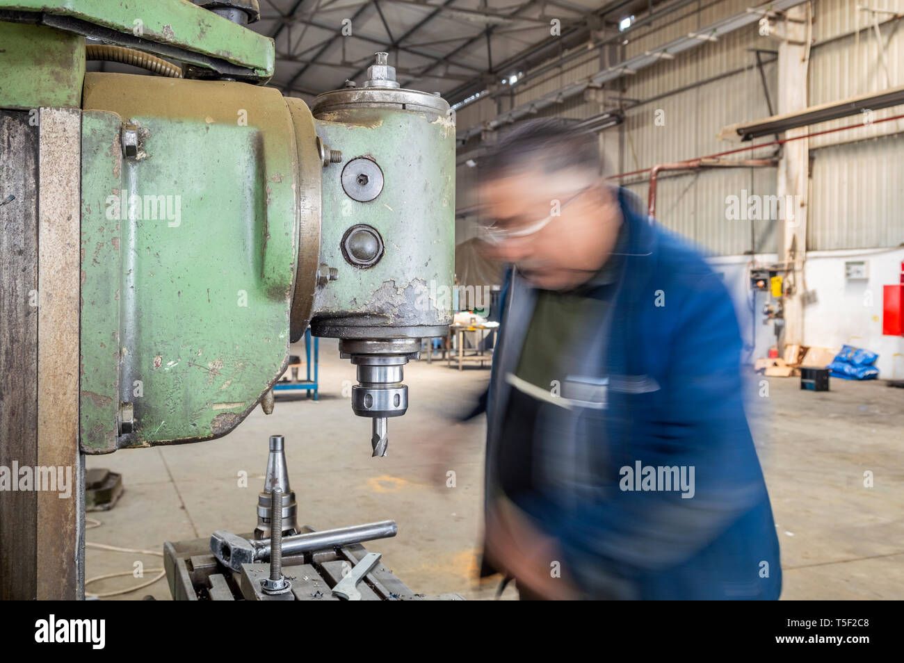 Milling machine operator hi-res stock photography and images - Alamy