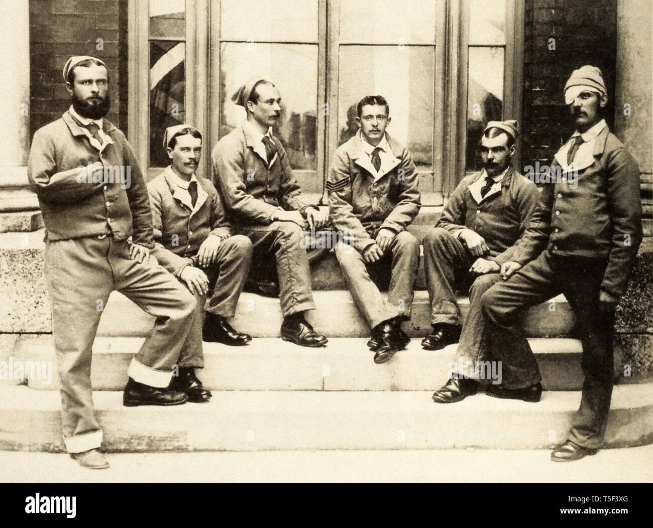 Mahdia War ( 1881-1899) - Injured During the Gordon Relief Campaign - from left to right Private Clarks (Scottish Guard), Private Austin (5th Lancers), Private Steele 4th Dragons Guards), Sergeant Fook (20th Hussars) Private wagg (1st Royal Dragoons), Corporal Bower (1st Coldstream Guards ), Netley May 16th 1885 Stock Photo