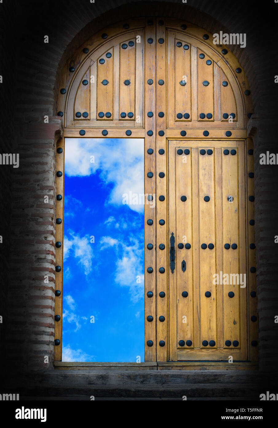 Front, wooden double door open hi-res stock photography and images - Alamy