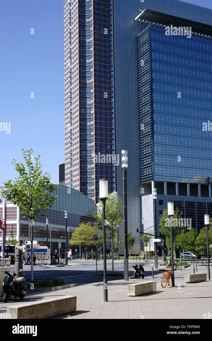 The square and the street in front of the Festhalle Messe Frankfurt and the skyscraper Kastor. Stock Photo