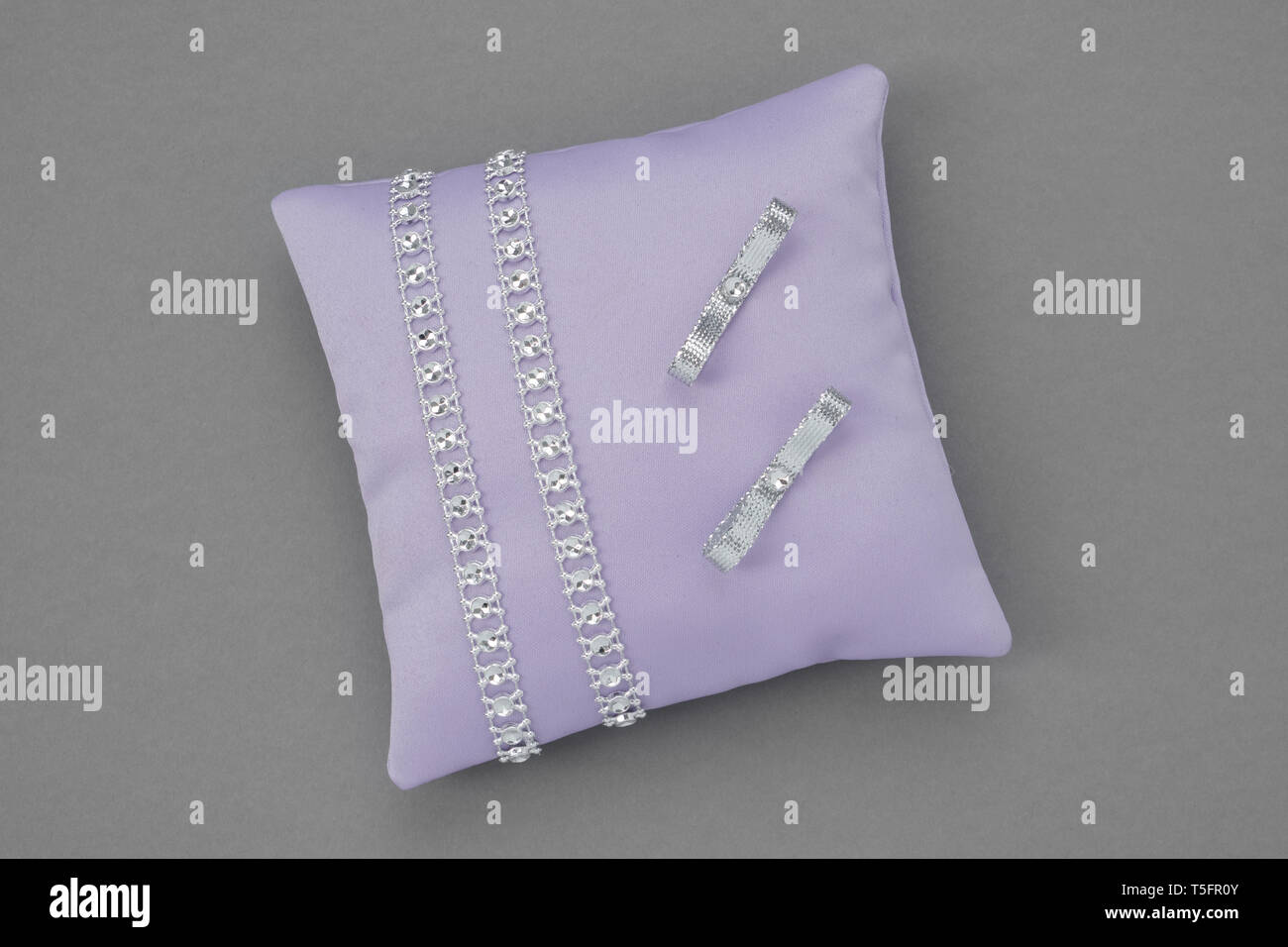 Purple wedding decor hires stock photography and images Alamy