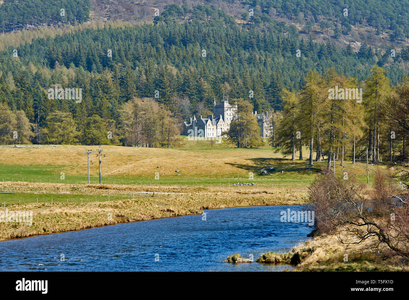 Invercauld castle hires stock photography and images Alamy