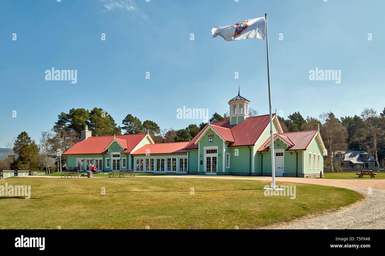 BRAEMAR ABERDEENSHIRE SCOTLAND THE DUKE OF ROTHESAY HIGHLAND GAMES PAVILION AND FLAG WITH COAT OF ARMS Stock Photo