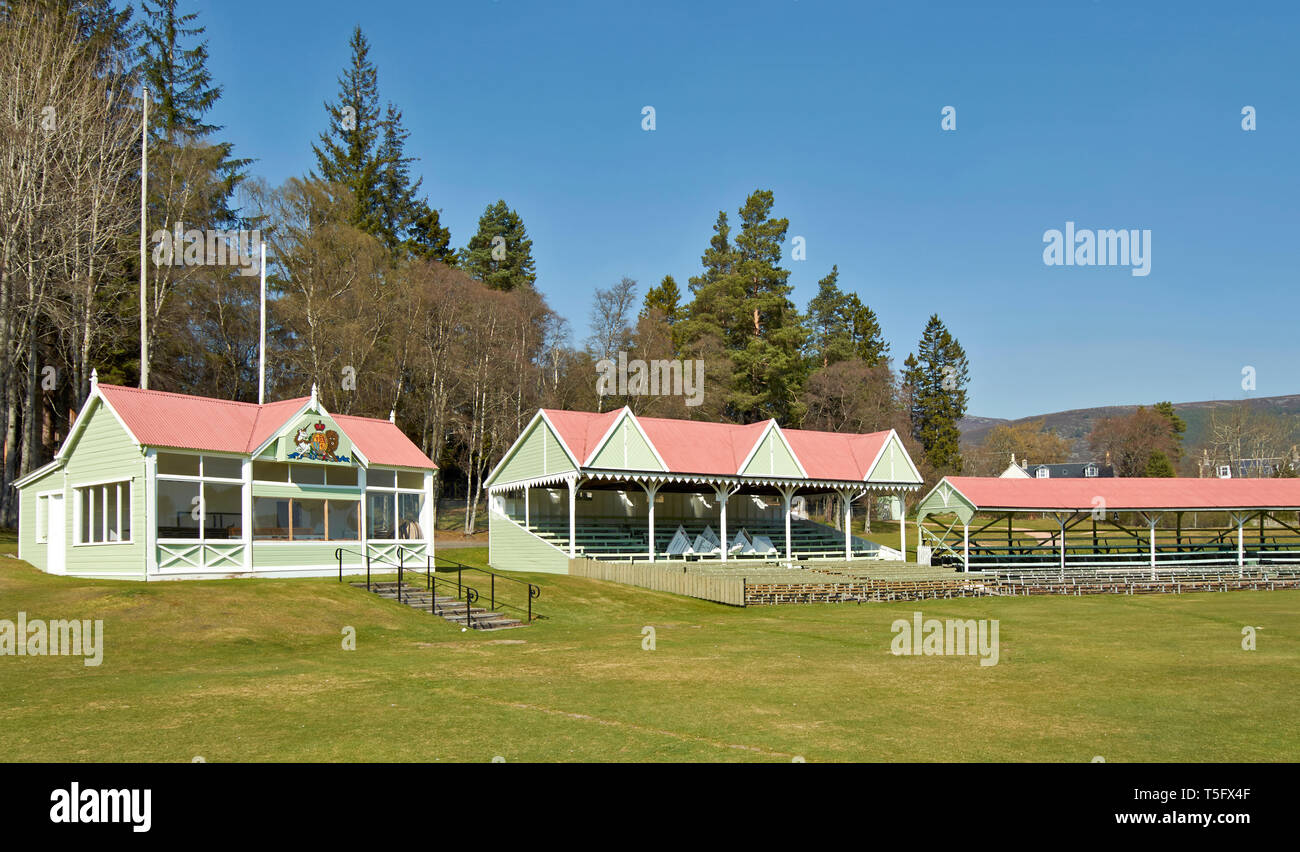 BRAEMAR ABERDEENSHIRE SCOTLAND THE DUKE OF ROTHESAY HIGHLAND GAMES PAVILION COVERED STANDS AND SEATS AROUND THE SPORTS GROUND Stock Photo