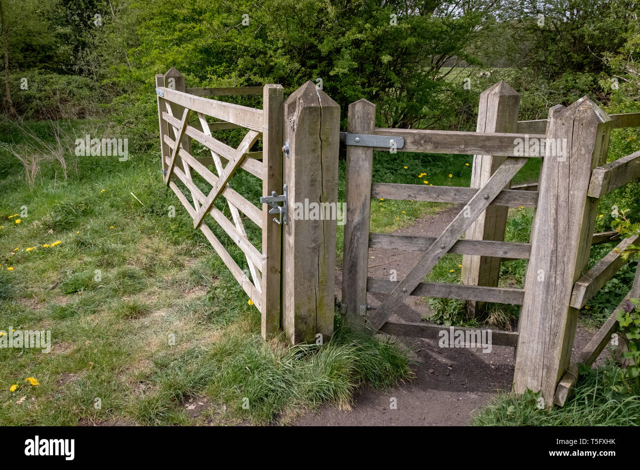 Wooden Gates High Resolution Stock Photography and Images Alamy