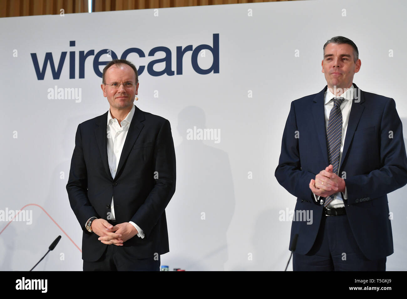V Li Dr Markus Braun Ceo Chief Executive Officer Alexander Von Knoop Cfo Chief Financial Officer In Front Of Company Emblem Logo Lettering Annual Press Conference Wirecard Ag Usage Worldwide Stock Photo