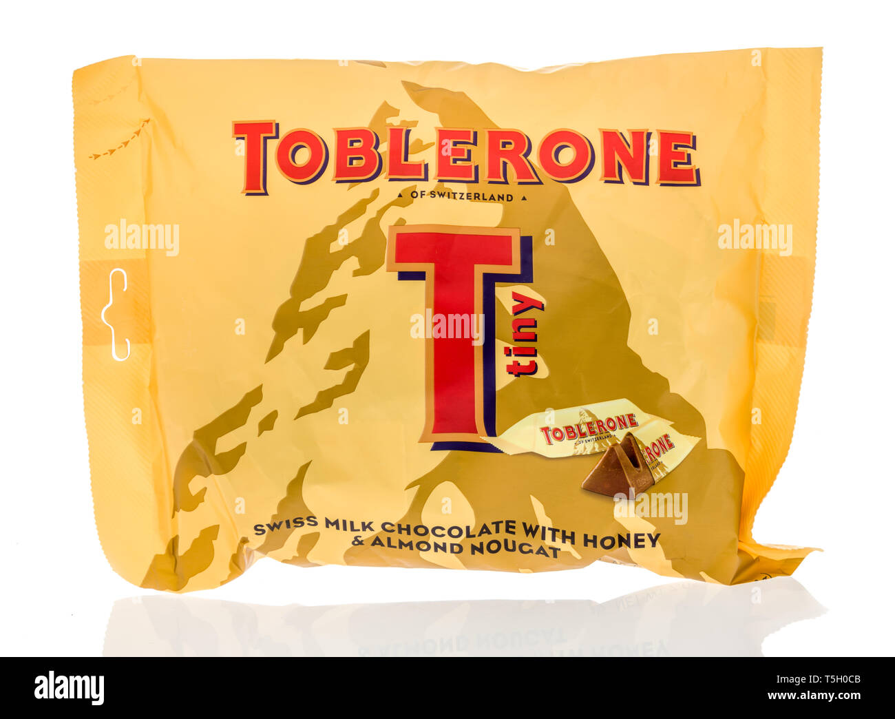 Winneconne, WI - 22 April 2019: A package of Toblerone tiny milk chocolate  on an isolated background Stock Photo - Alamy