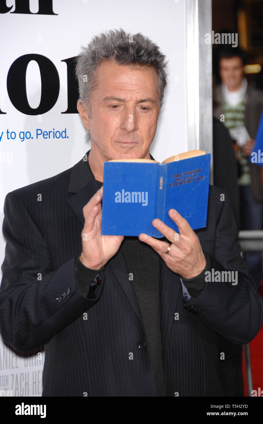 LOS ANGELES, CA. October 30, 2006: DUSTIN HOFFMAN at the Los Angeles