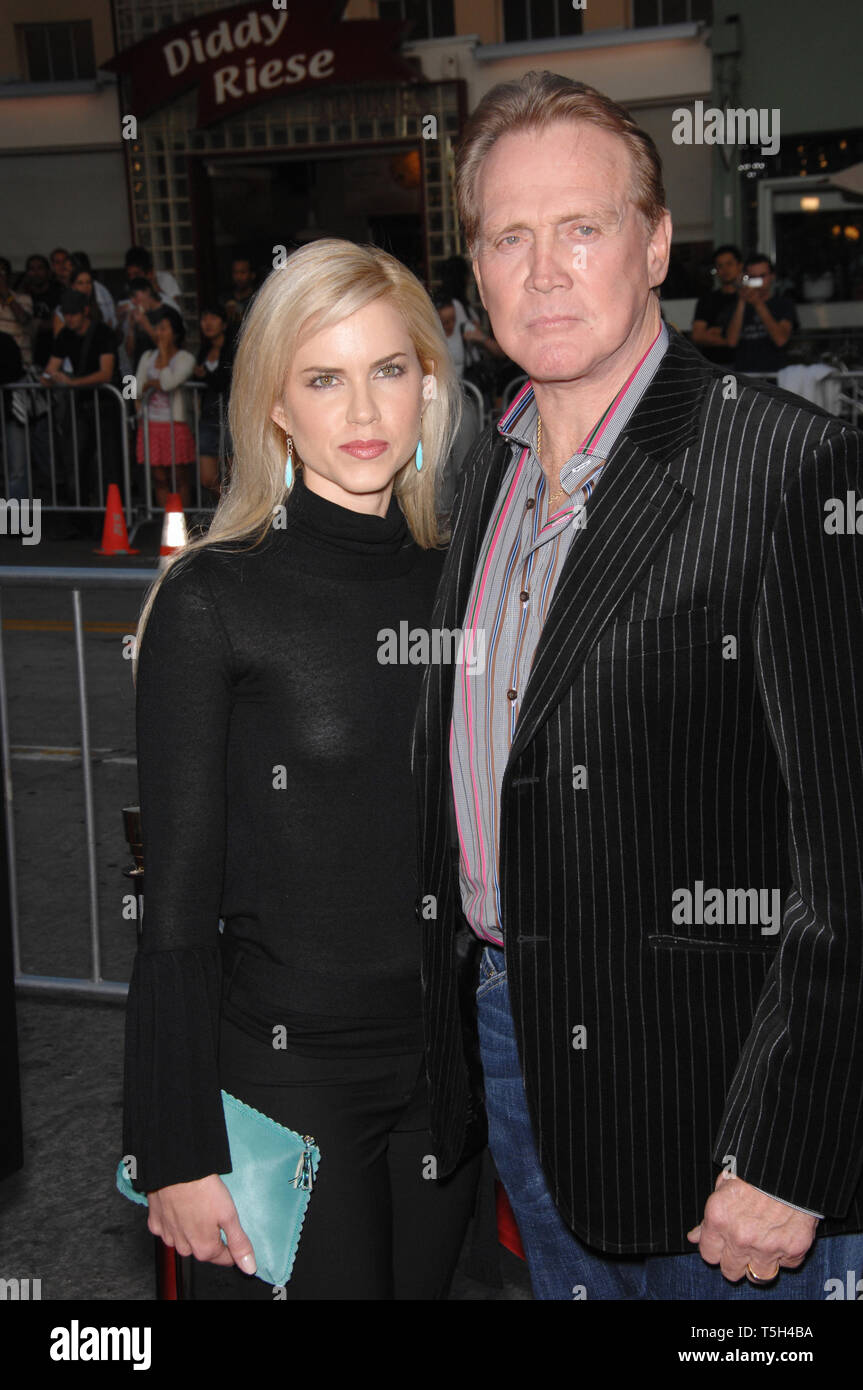 LOS ANGELES, CA. November 05, 2006: LEE MAJORS & date at the Los ...