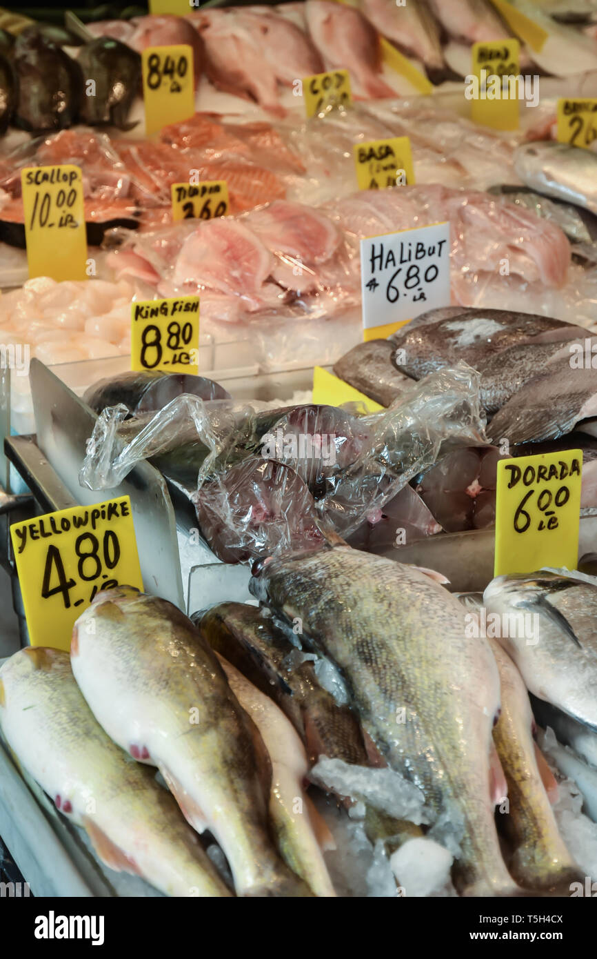 Fresh Fish Market in Chinatown, NYC Stock Photo Alamy