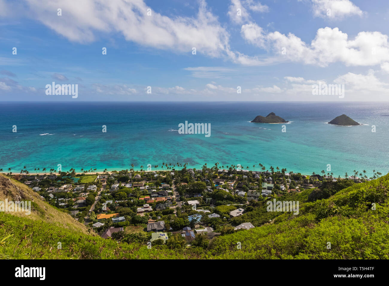 Usa Hawaii Oahu Kailua View From Lanikai Pillbox Trail Kaiwa Ridge Trail To Na Mokulua The Twin Islands Stock Photo Alamy