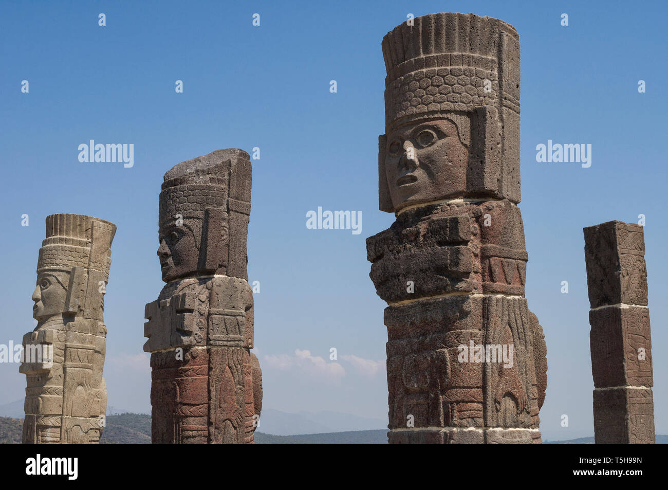 Tula statue mexico hi-res stock photography and images - Alamy