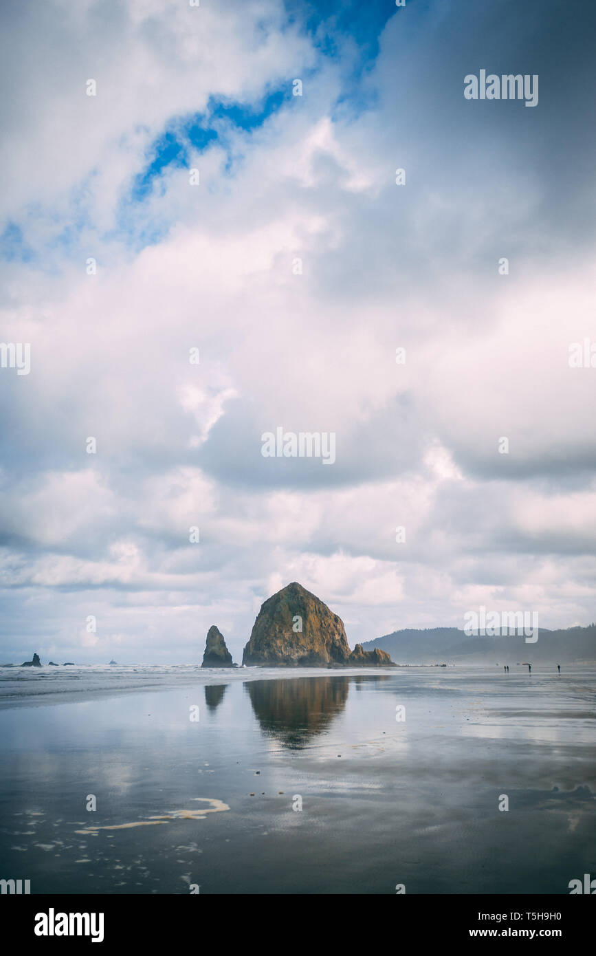 Cannon Beach, Oregon Stock Photo Alamy
