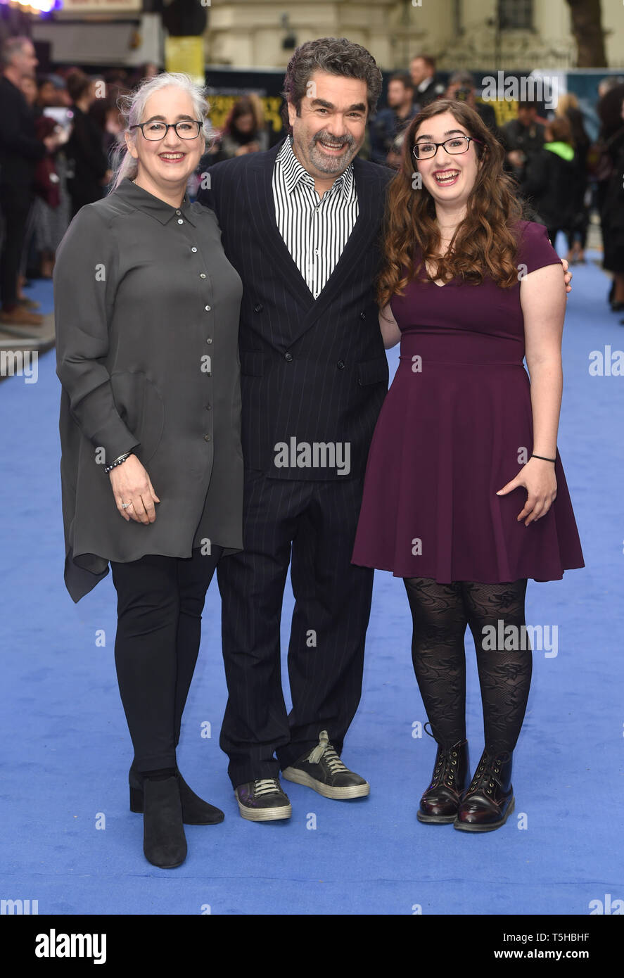 Photo Must Be Credited ©Alpha Press 079965 24/04/2019 Loren Eiferman and  Daughter Maya and Joe Berlinger Extremely Wicked Shockingly Evil And Vile  European Premiere In London Stock Photo - Alamy