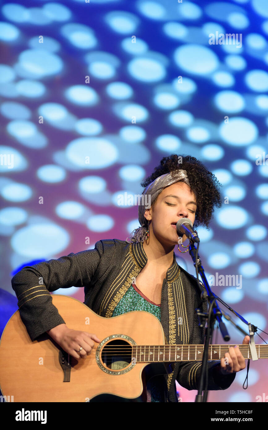 Kizzy crawford musician hi-res stock photography and images - Alamy