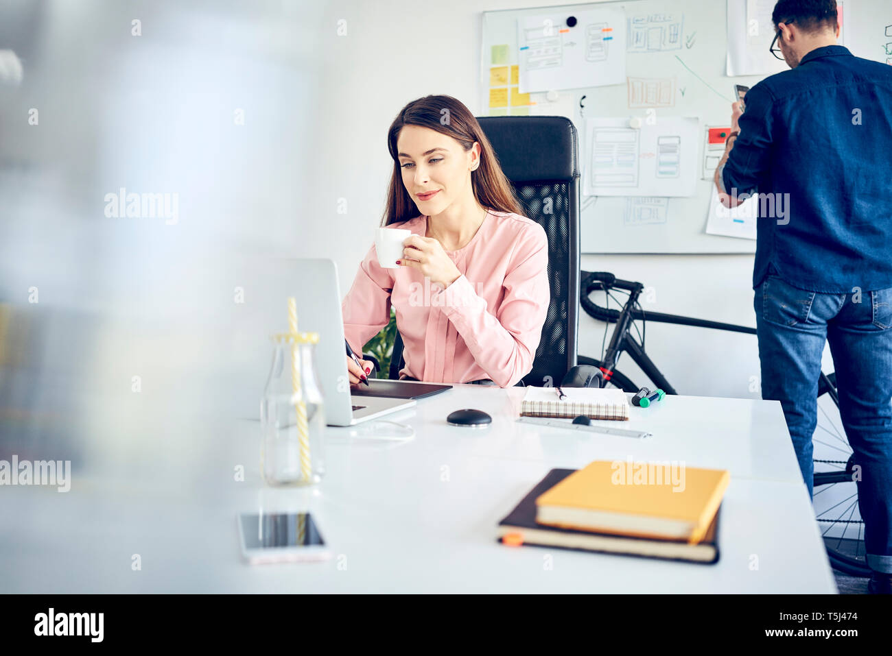 Woman working desk office hi-res stock photography and images - Alamy