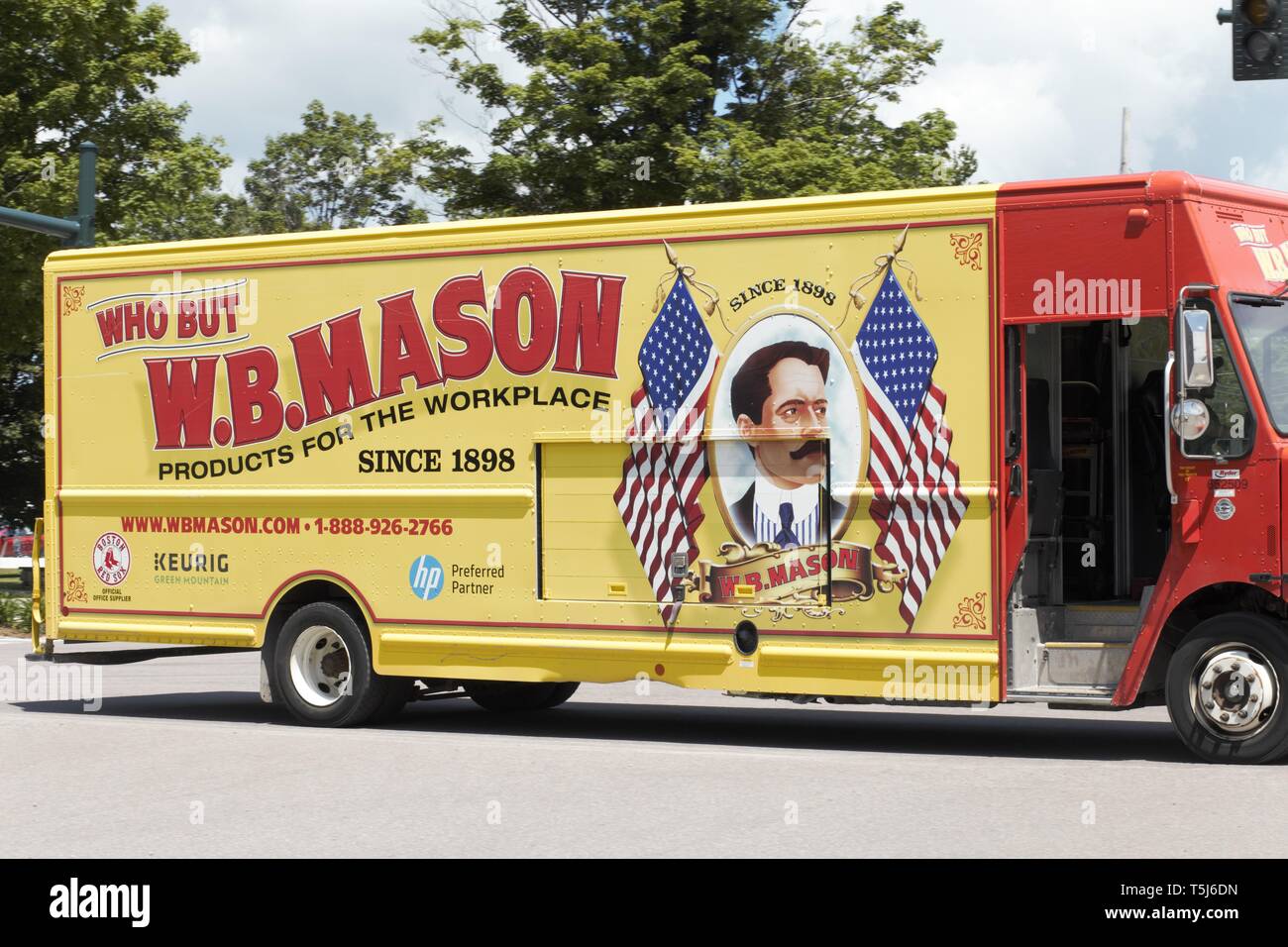 Delivery van red colour hires stock photography and images Alamy