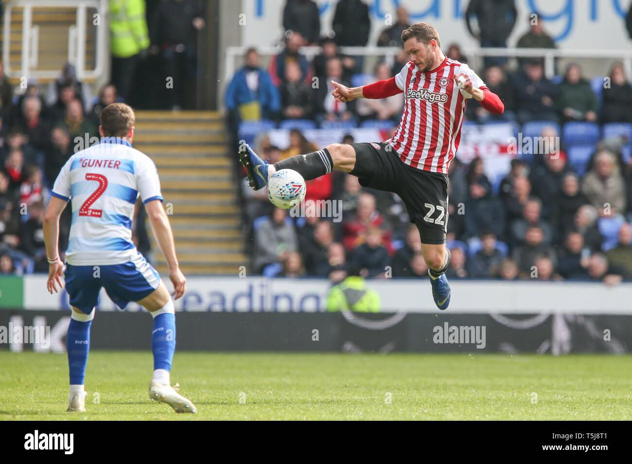 13th April 2019, Madejski Stadium, London, England; Sky Bet Championship, Reading vs Brentford ; Henrik Dalsgaard (22) of Brentford controls the ball during the game  Credit: Matt O'Connor/News Images,  English Football League images are subject to DataCo Licence Stock Photo