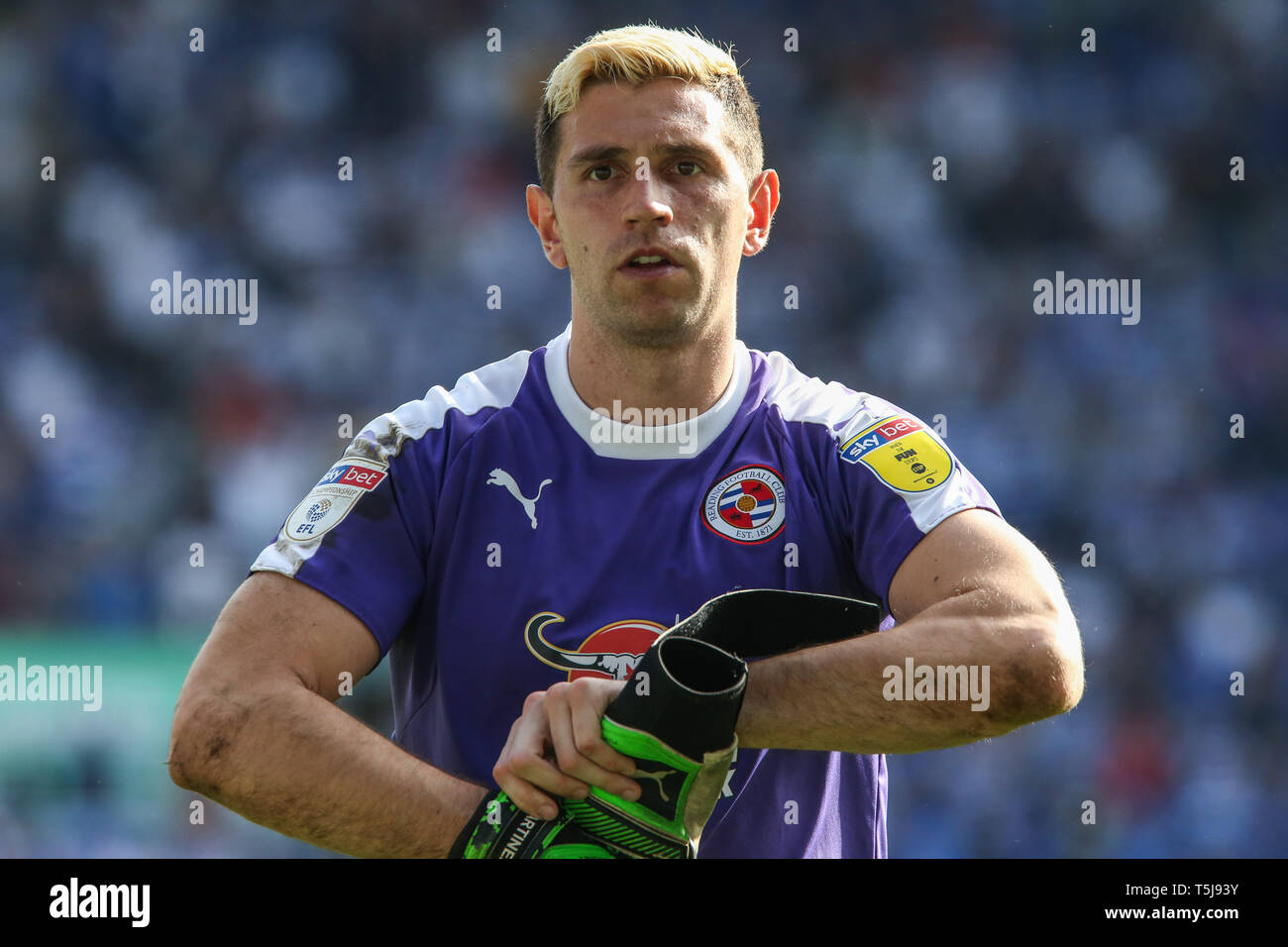22th April 2019, Madejski Stadium, London, England; Sky Bet Championship, Reading vs  West Brom ; Vito Mannone (01) of Reading   Credit: Matt O'Connor/News Images,  English Football League images are subject to DataCo Licence Stock Photo